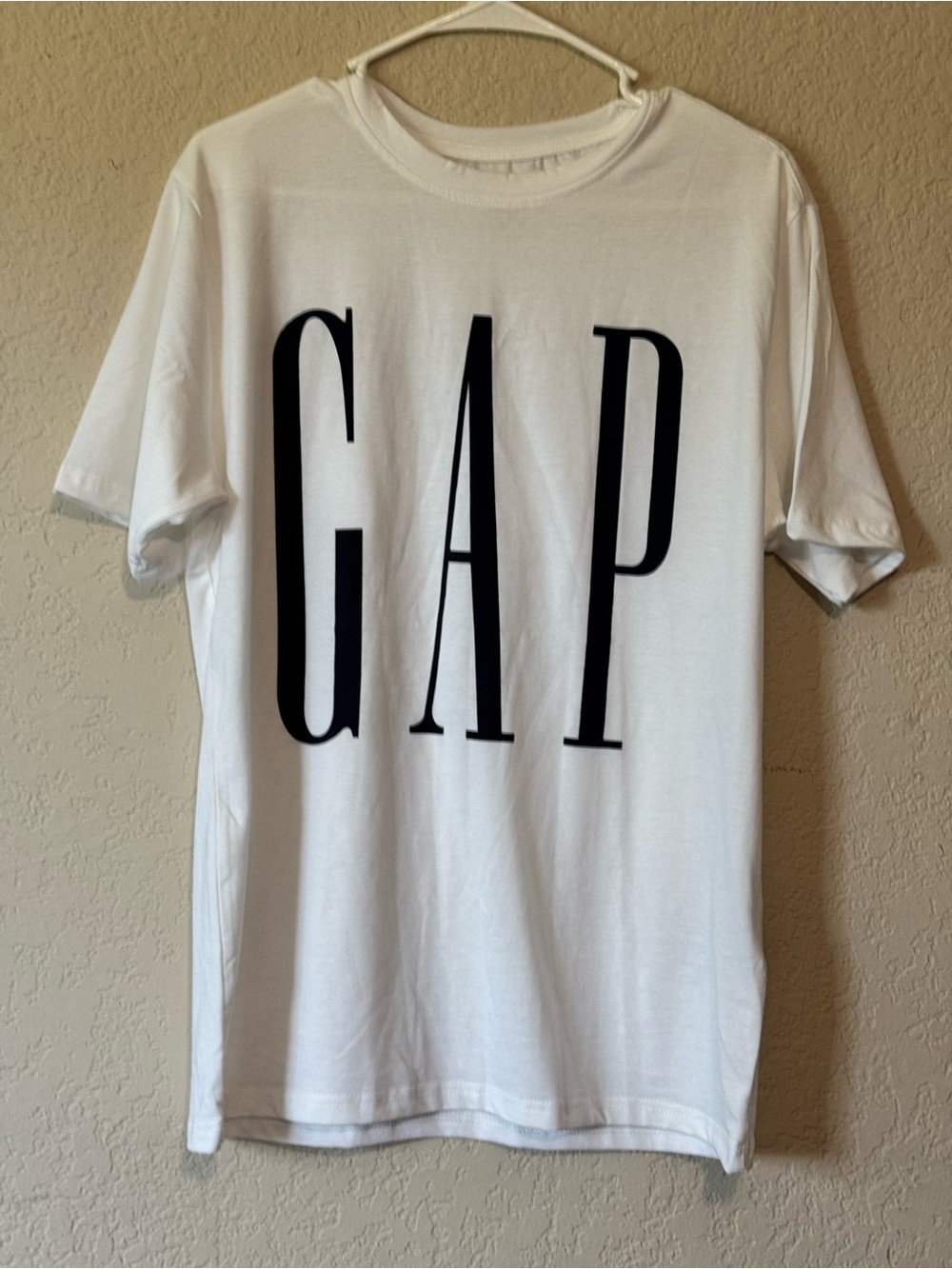 Gap classic white mens tee - size M - NWOT